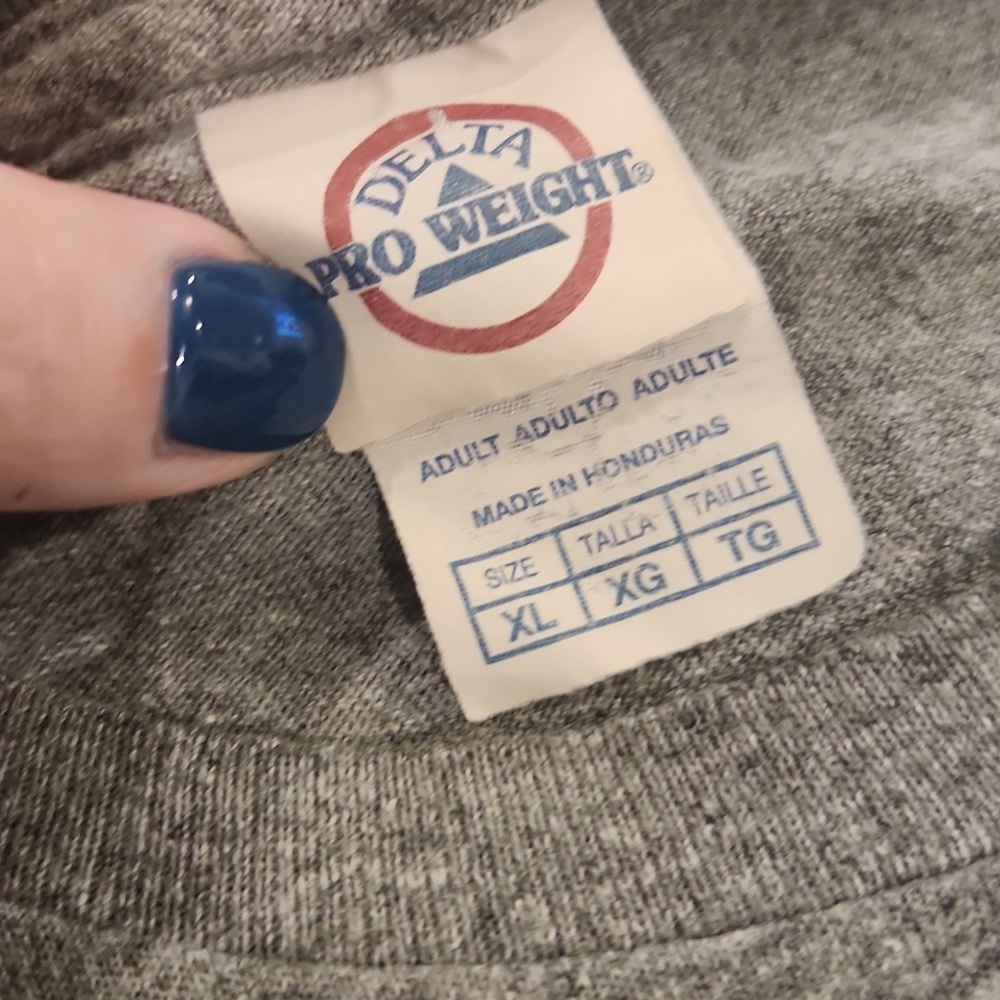 Delta Gray Short Sleeve Tee With Pretty Pretty Pretty Good Size XL! - Picture 3 of 6